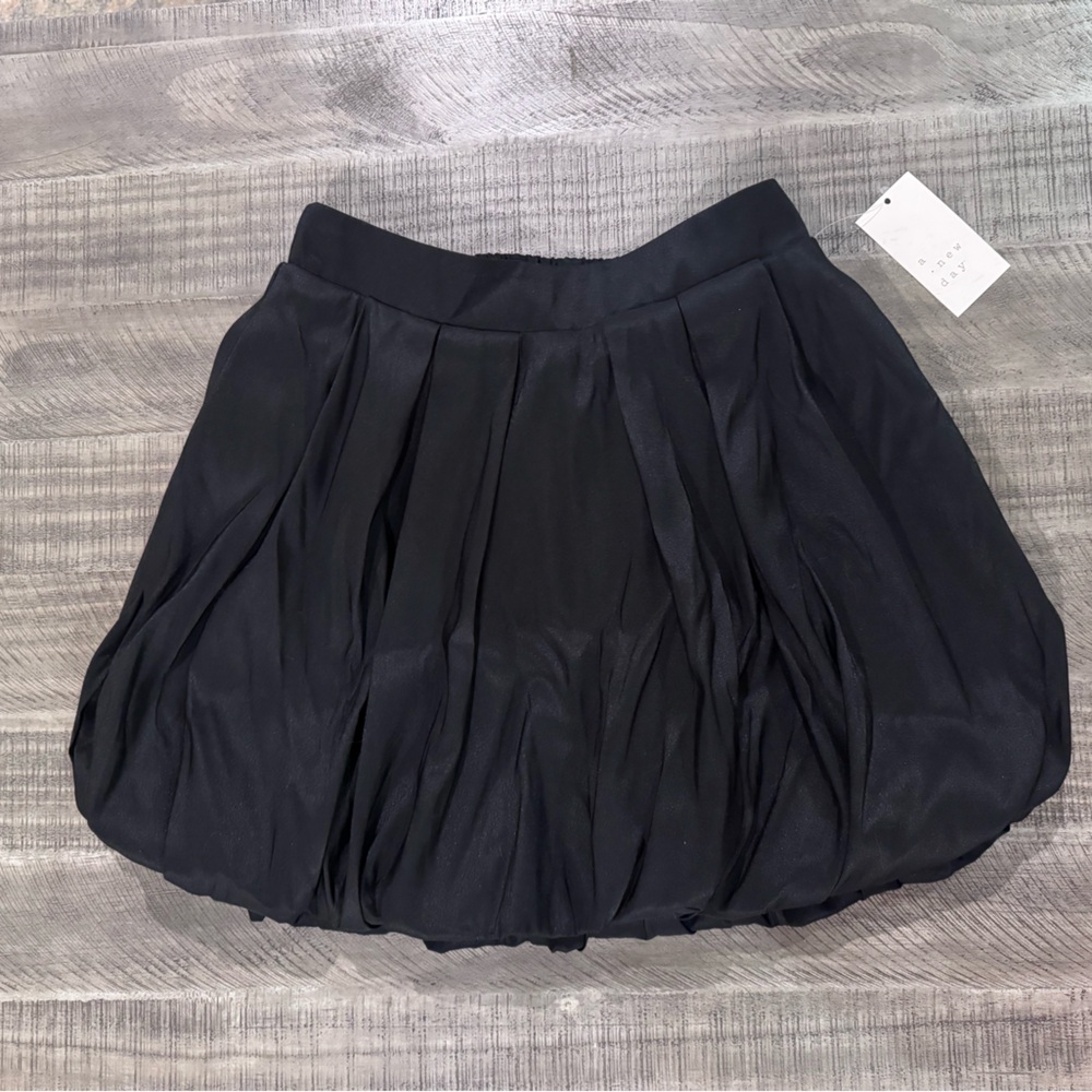 A New Day bubble Women's Skirt- size XS